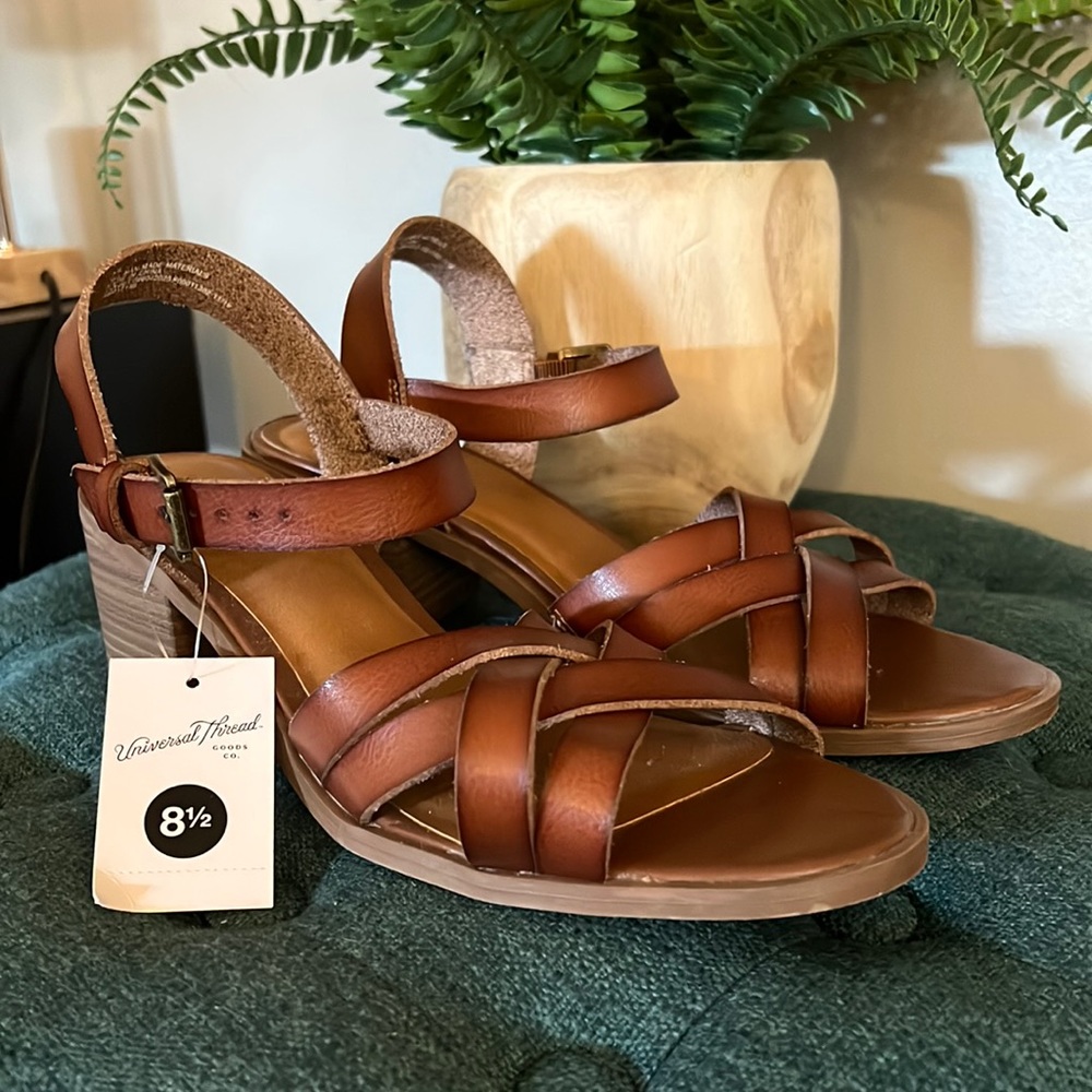 Universal Thread Block Heel Sandal Womens Size 8.5